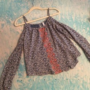 Xhilaration cold shoulder tunic top